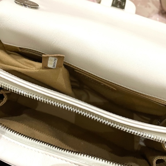 Chanel Flap bag 🌸 - Picture 5 of 13